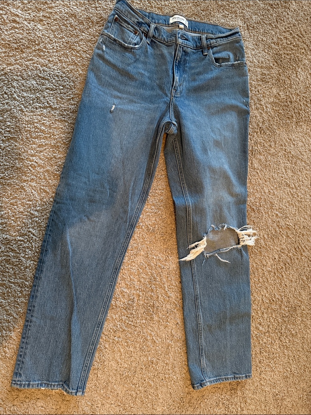 Abercrombie & Fitch Straight-Leg Distressed Denim in Blue